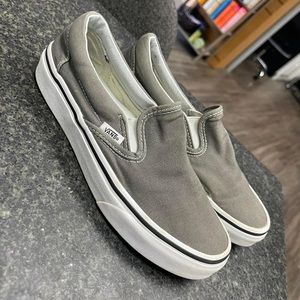 Women’s 7.5 vans!